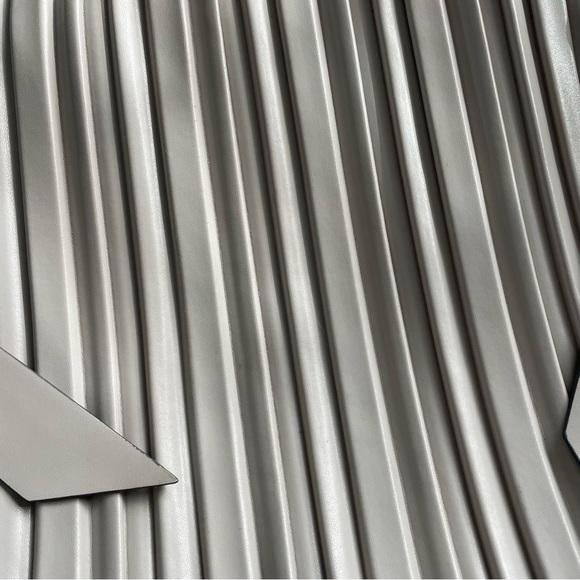 A new day Taupe Pleated Large Hobo Bag - Picture 3 of 4